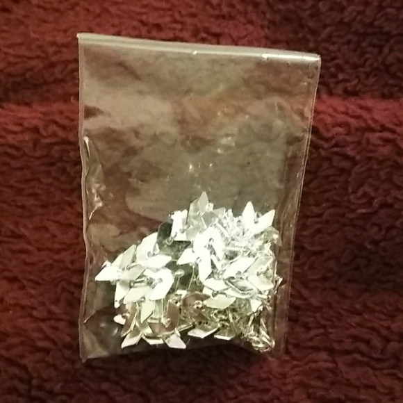 Dainty fishbone boho layered choker - Picture 4 of 4